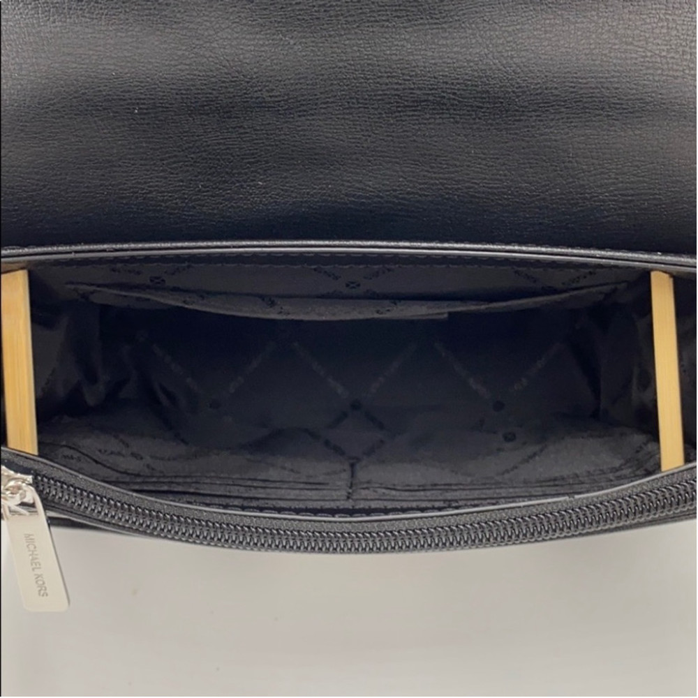 MICHAEL KORS ROSE MEDIUM FLAP SHOULDER BLACK - Picture 10 of 16